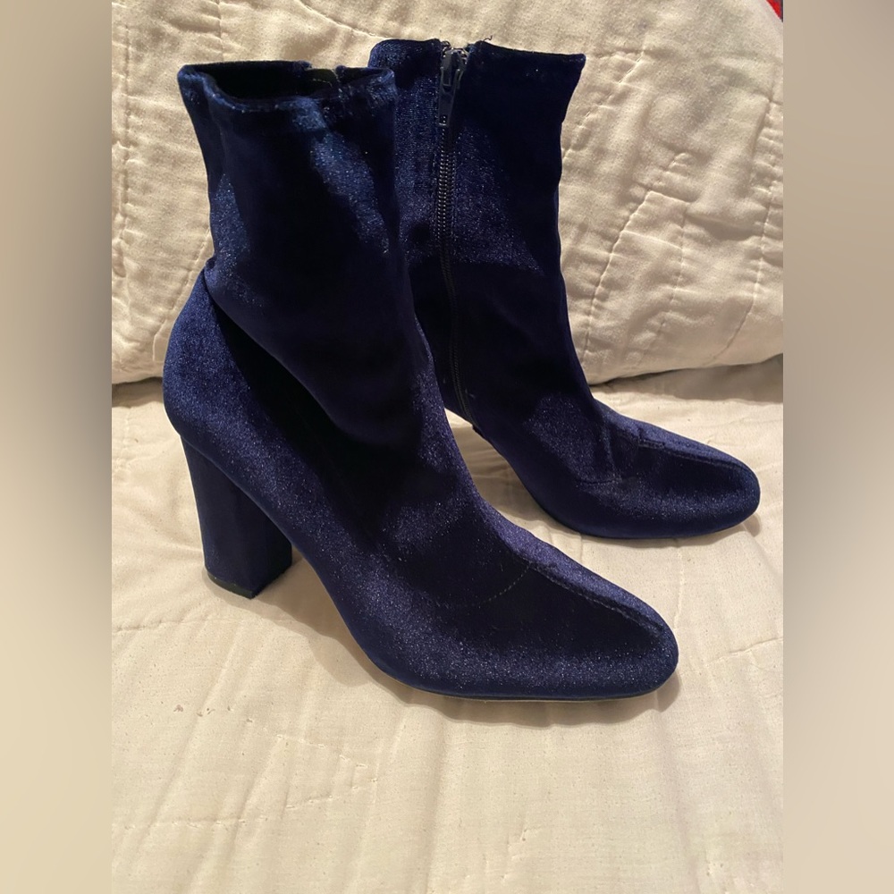 Madden Girl Blue velvet Boot